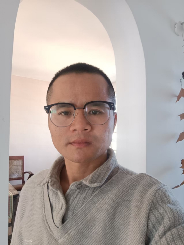 戴戴的第二张照片--驻马店相亲服务中心