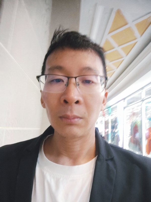 欣欣向荣的第一张照片--驻马店相亲服务中心