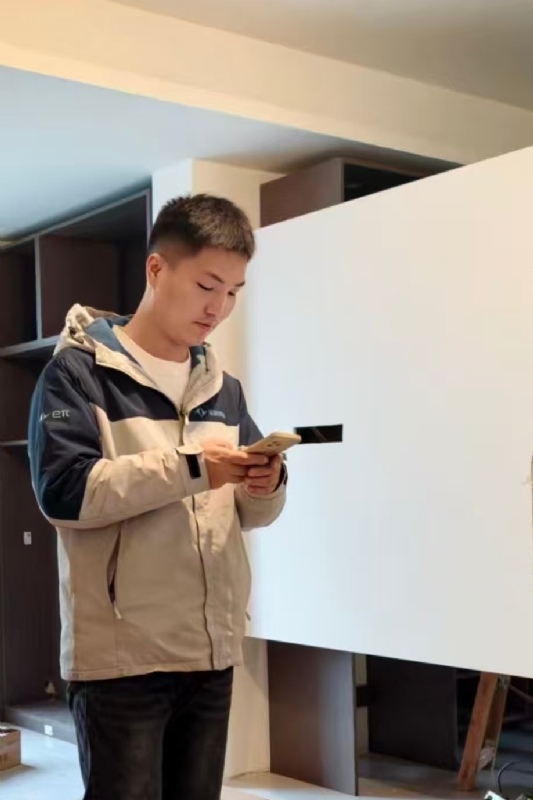 熊展的第一张照片--驻马店相亲服务中心