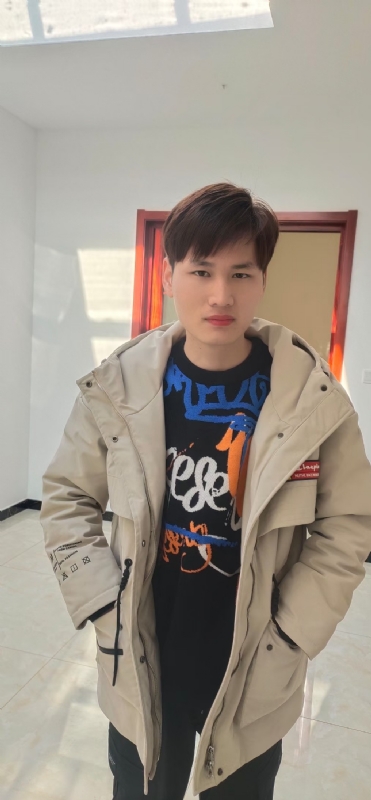 真诚的小帅的第二张照片--驻马店相亲服务中心