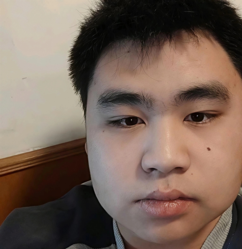 白泽的第四张照片--驻马店相亲服务中心