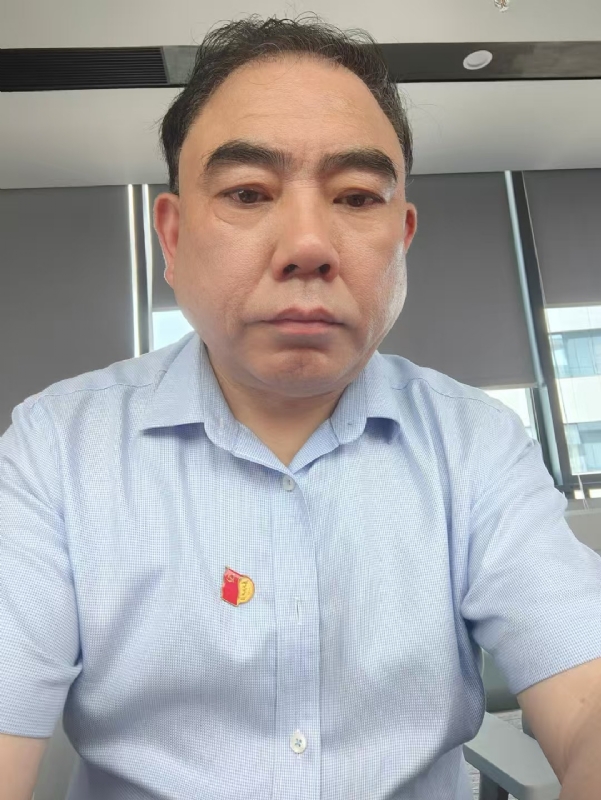 邹先生的第三张照片--驻马店相亲服务中心