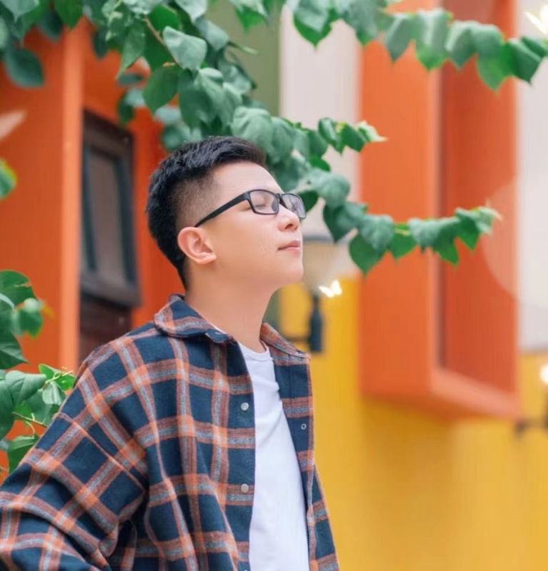 版本之子的第一张照片--驻马店相亲服务中心